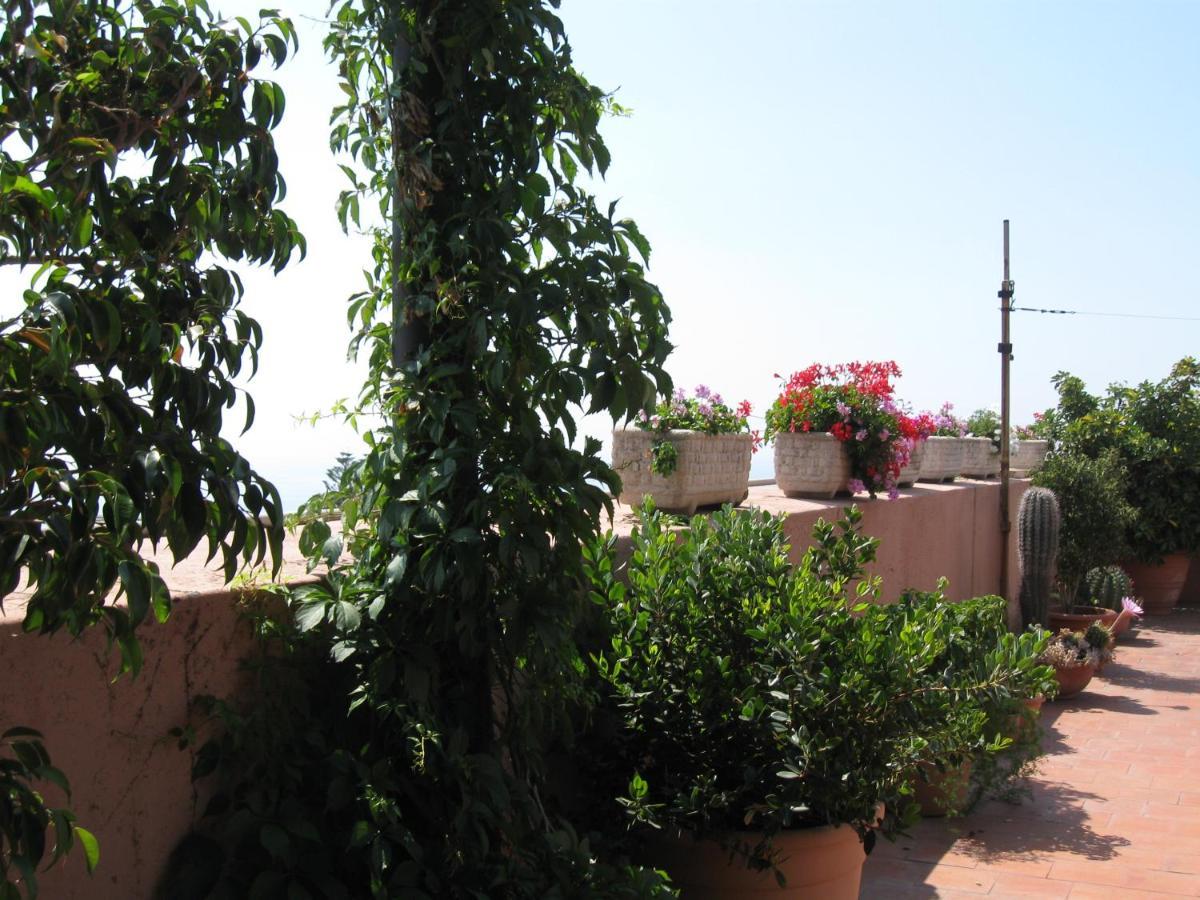 A Casa Di Tommy B&B Acireale Extérieur photo